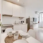 Apartman By The Palace - Ajuda
