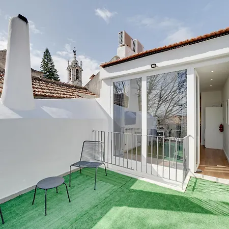 By The Palace - Ajuda *