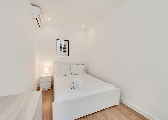 By The Palace - Ajuda * Lisbona